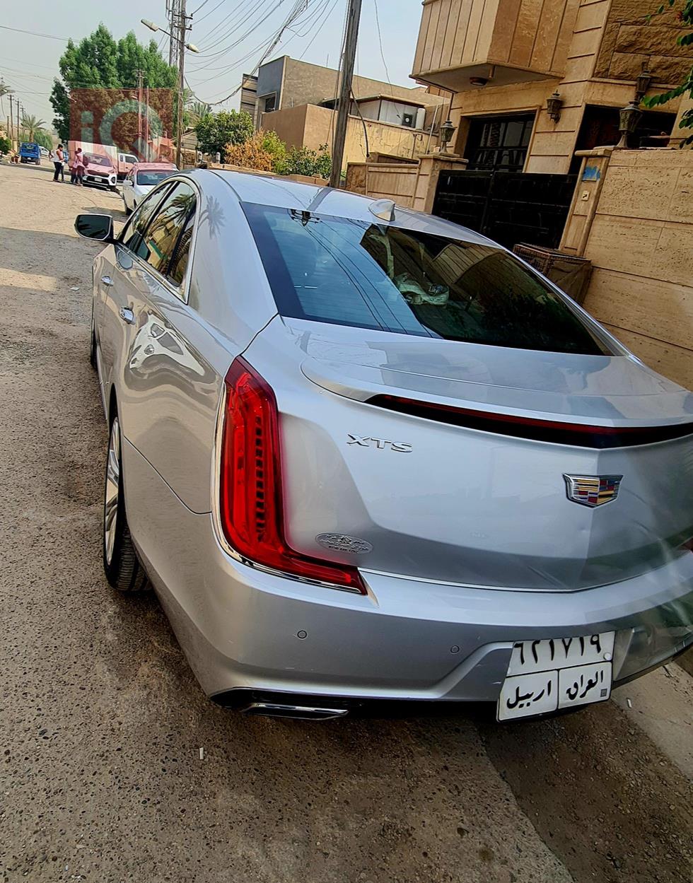كاديلاك XTS